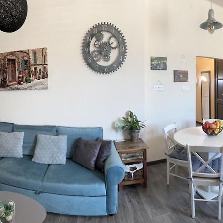 Gray Pearl Apartment Пула Екстериор снимка