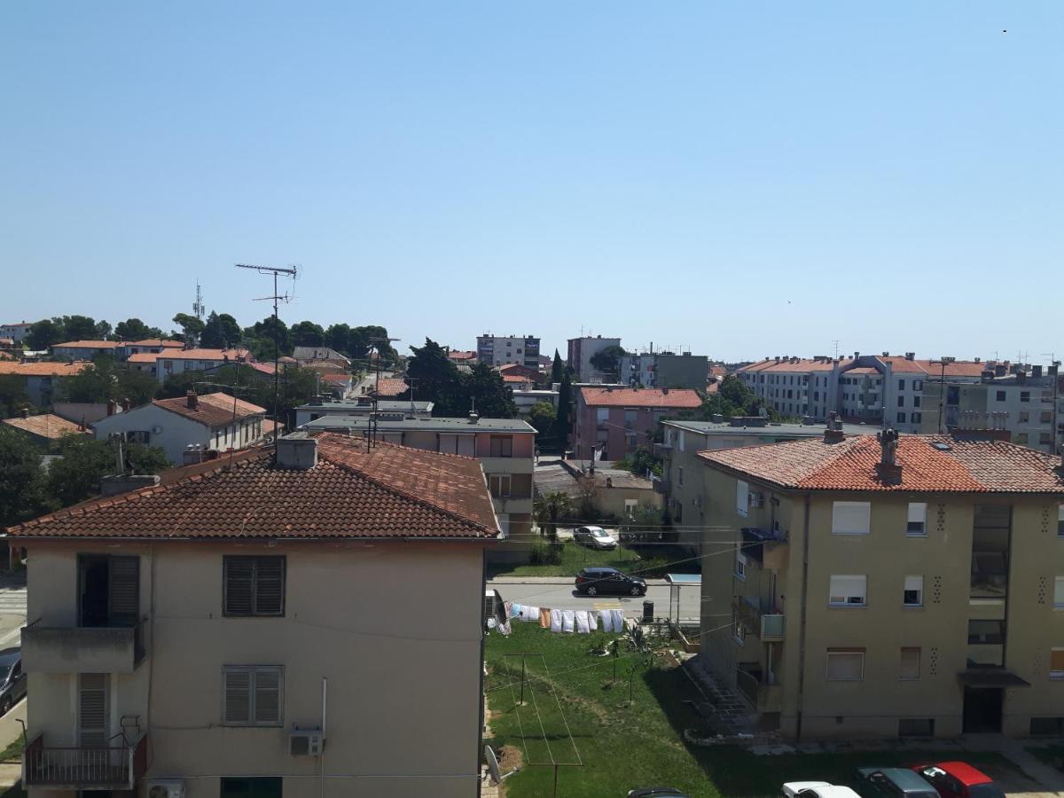 Gray Pearl Apartment Пула Екстериор снимка