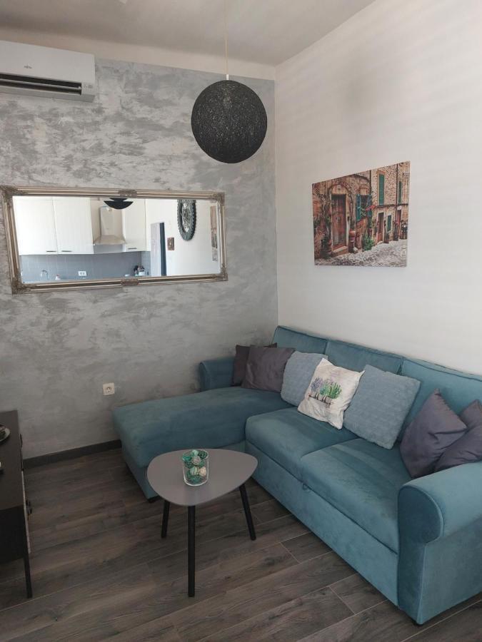 Gray Pearl Apartment Пула Екстериор снимка